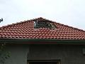 montage of the roof window to the street