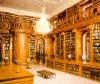 Die berühmte Helikonbibliothek im Schloss